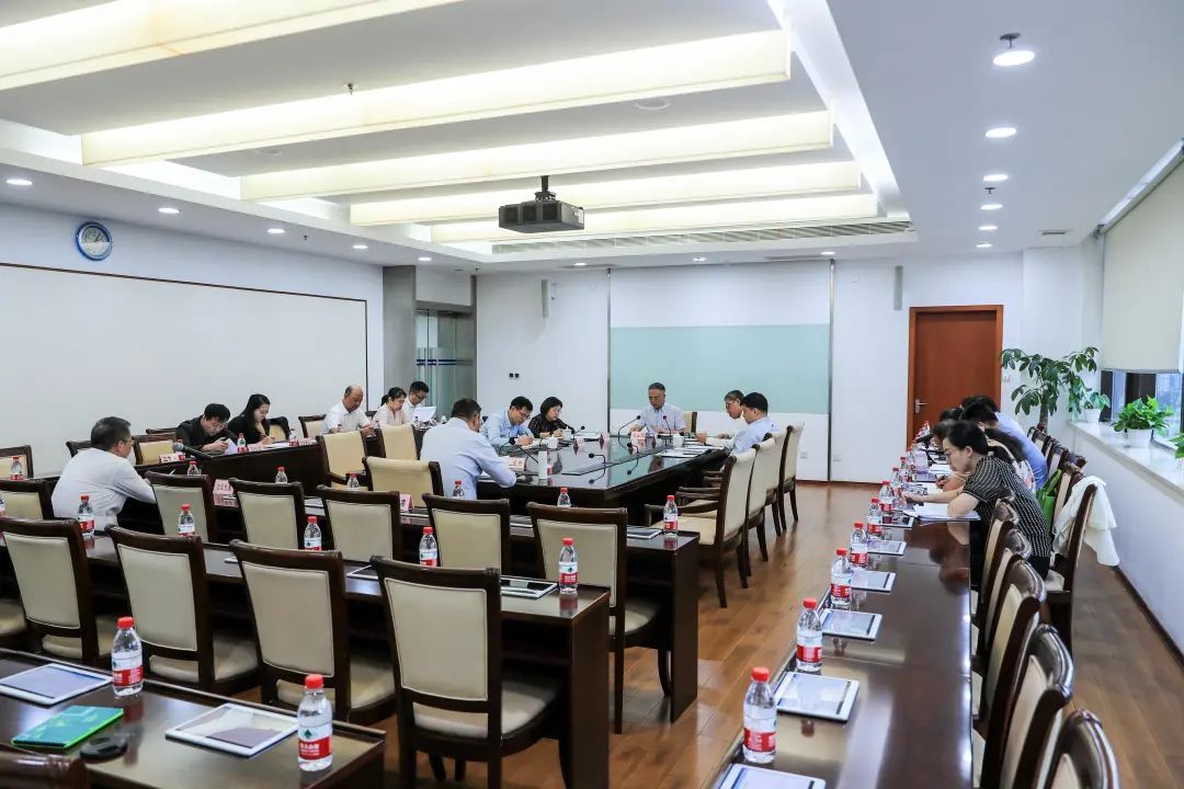 開門納諫匯民智 共商涉企新篇章——區政府常務會議首次邀請公眾代表共議涉企議題